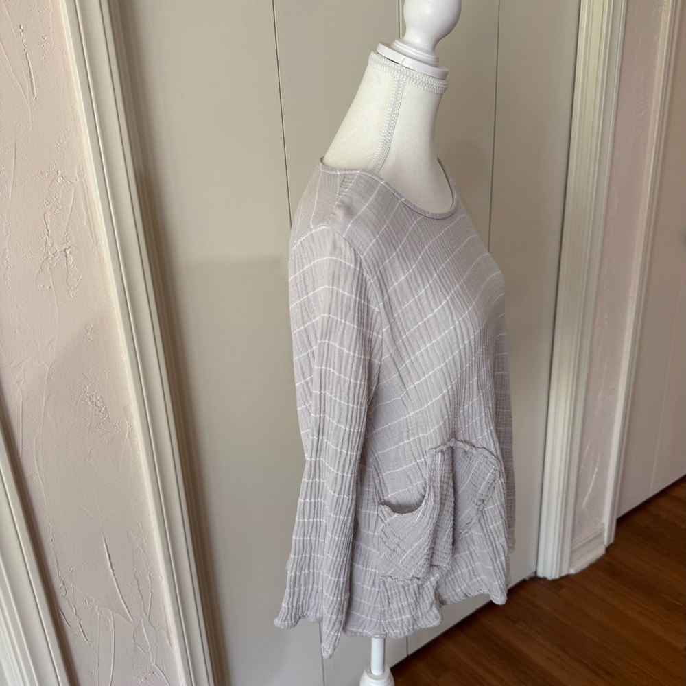 Habitat Clothes to Live in Light Gray Striped Long-Sleeve Women’s Top - Picture 5 of 16